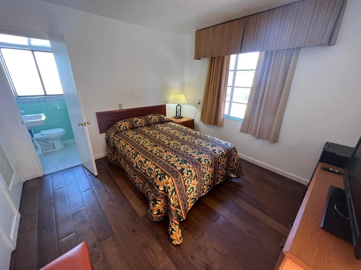 Quail Inn Motel Тусон Экстерьер фото