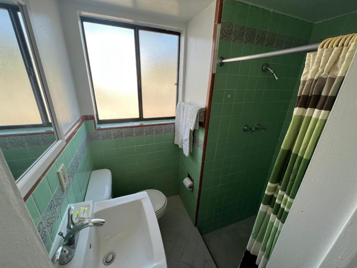 Quail Inn Motel Тусон Экстерьер фото