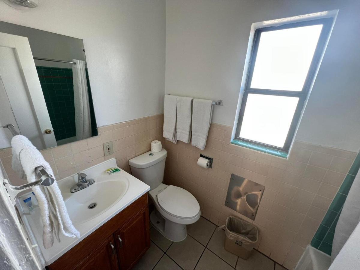 Quail Inn Motel Тусон Экстерьер фото